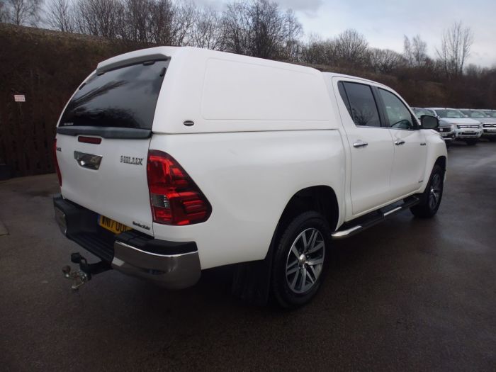Toyota Hilux Invincible D/Cab Pick Up 2.4 D-4D Auto Four Wheel Drive Diesel White
