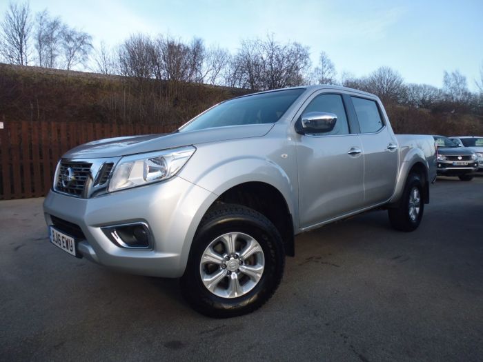 Nissan Navara Double Cab Pick Up Acenta 2.3dCi 160 4WD Four Wheel Drive Diesel Silver