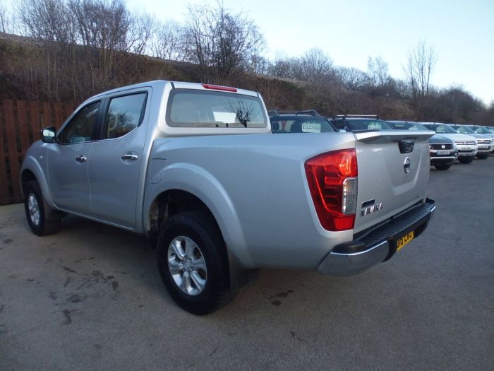 Nissan Navara Double Cab Pick Up Acenta 2.3dCi 160 4WD Four Wheel Drive Diesel Silver