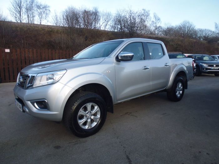 Nissan Navara Double Cab Pick Up Acenta 2.3dCi 160 4WD Four Wheel Drive Diesel Silver