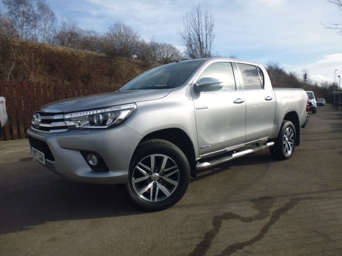 Toyota Hilux Invincible D/Cab Pick Up 2.4 D-4D Auto Four Wheel Drive Diesel Silver