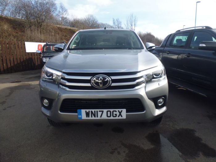 Toyota Hilux Invincible D/Cab Pick Up 2.4 D-4D Auto Four Wheel Drive Diesel Silver