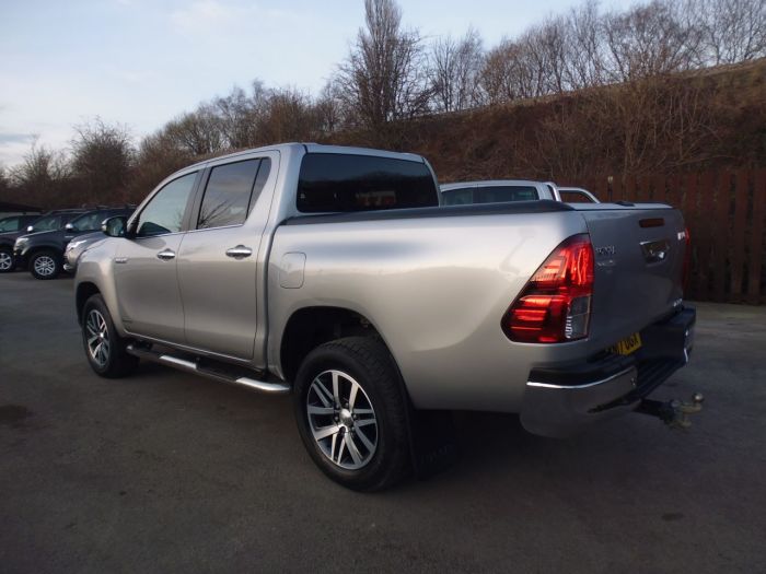 Toyota Hilux Invincible D/Cab Pick Up 2.4 D-4D Auto Four Wheel Drive Diesel Silver
