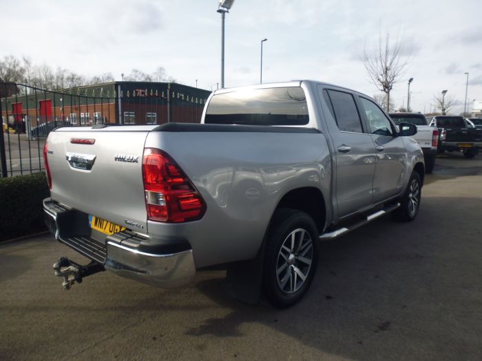 Toyota Hilux Invincible D/Cab Pick Up 2.4 D-4D Auto Four Wheel Drive Diesel Silver
