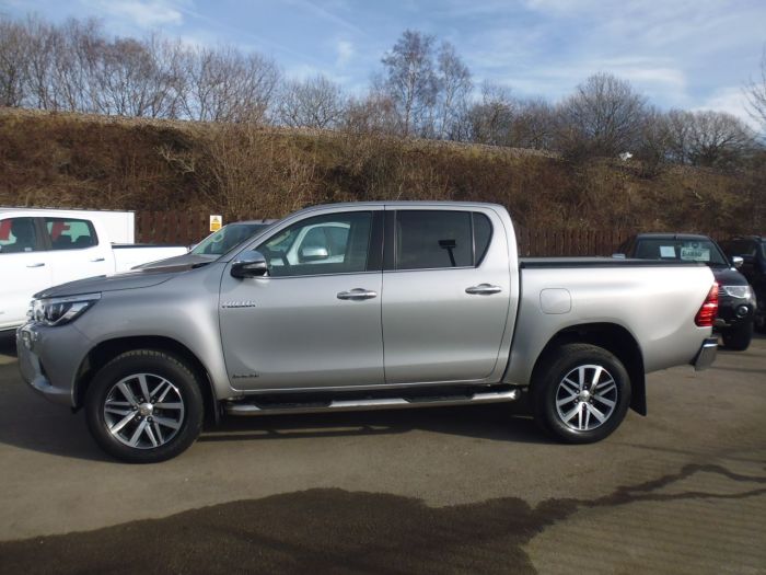 Toyota Hilux Invincible D/Cab Pick Up 2.4 D-4D Auto Four Wheel Drive Diesel Silver
