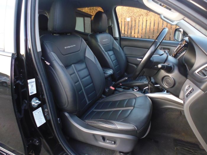 Mitsubishi L200 2.4 Double Cab DI-D 178 Barbarian 4WD Four Wheel Drive Diesel Black