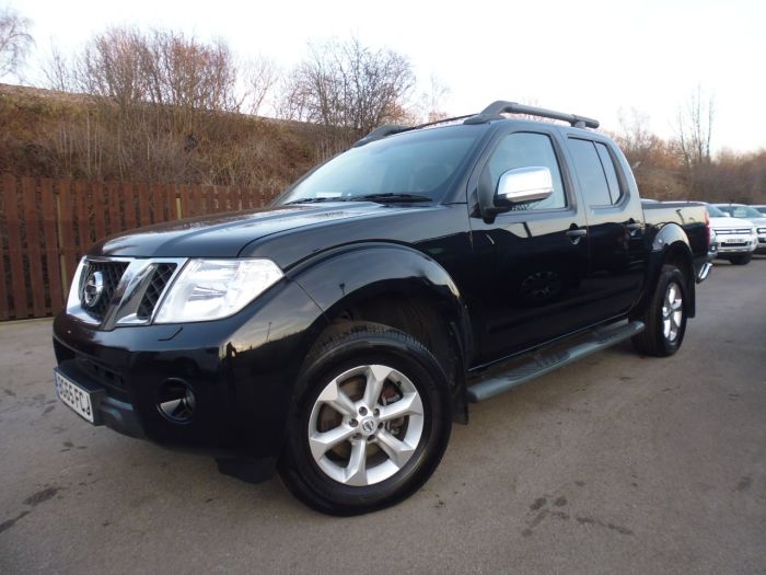 Nissan Navara Double Cab Pick Up Tekna 2.5dCi 190 4WD Four Wheel Drive Diesel Black