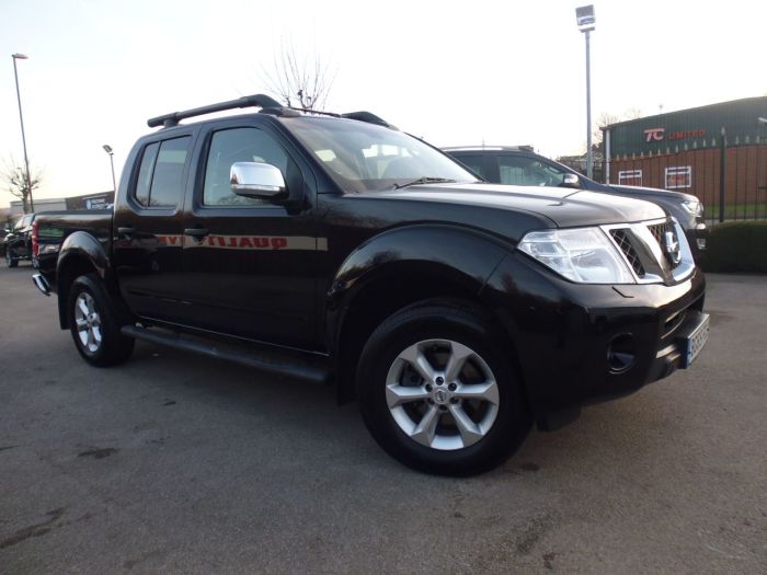 Nissan Navara Double Cab Pick Up Tekna 2.5dCi 190 4WD Four Wheel Drive Diesel Black