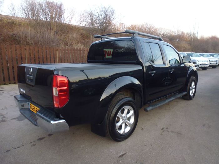 Nissan Navara Double Cab Pick Up Tekna 2.5dCi 190 4WD Four Wheel Drive Diesel Black
