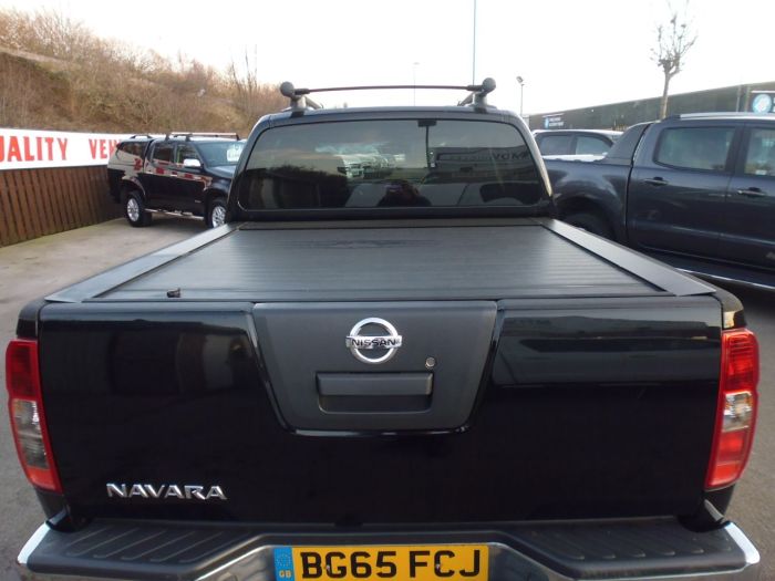 Nissan Navara Double Cab Pick Up Tekna 2.5dCi 190 4WD Four Wheel Drive Diesel Black