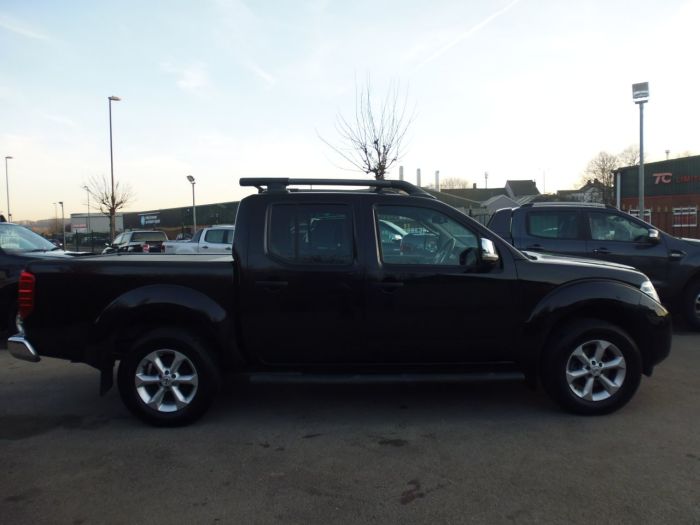Nissan Navara Double Cab Pick Up Tekna 2.5dCi 190 4WD Four Wheel Drive Diesel Black