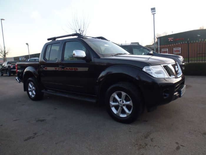 Nissan Navara Double Cab Pick Up Tekna 2.5dCi 190 4WD Four Wheel Drive Diesel Black