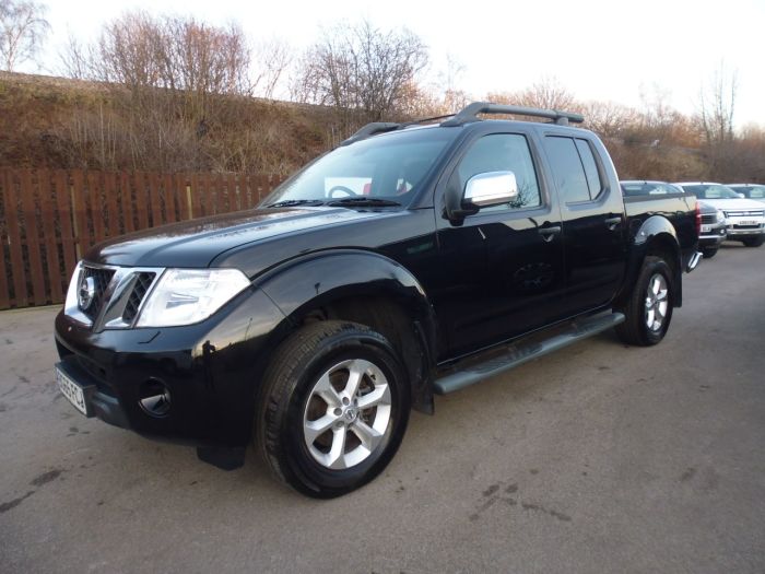Nissan Navara Double Cab Pick Up Tekna 2.5dCi 190 4WD Four Wheel Drive Diesel Black