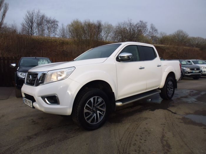 Nissan Navara Double Cab Pick Up N-Connecta 2.3dCi 190 4WD Four Wheel Drive Diesel White
