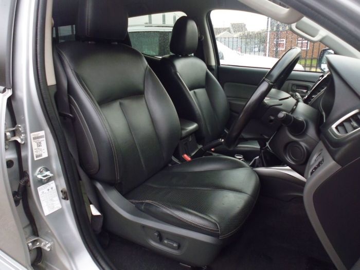 Mitsubishi L200 2.4 Double Cab DI-D 178 Warrior 4WD Four Wheel Drive Diesel Silver
