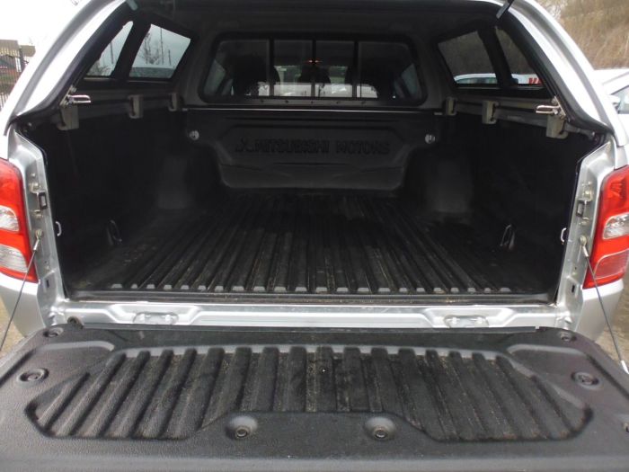Mitsubishi L200 2.4 Double Cab DI-D 178 Warrior 4WD Four Wheel Drive Diesel Silver