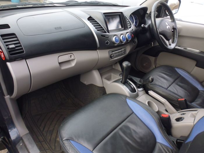 Mitsubishi L200 2.5 L200 ANIMAL DI-D D/C A Four Wheel Drive Diesel Grey
