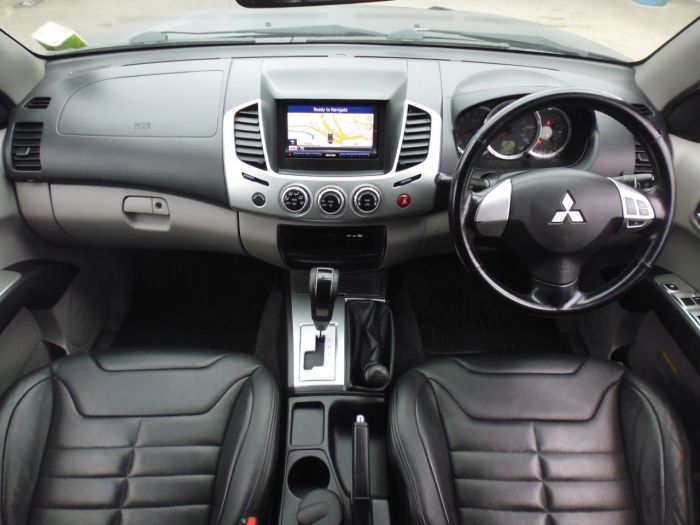 Mitsubishi L200 2.5 Double Cab DI-D Barbarian 4WD Auto 176Bhp Pick Up Diesel Black