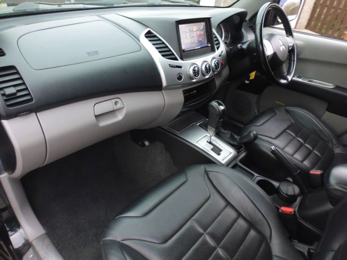 Mitsubishi L200 2.5 Double Cab DI-D Barbarian 4WD Auto 176Bhp Pick Up Diesel Black