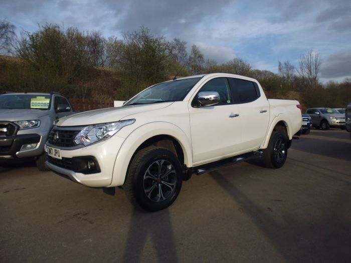 Fiat Fullback 2.4 180hp LX Double Cab Pick Up Pick Up Diesel White