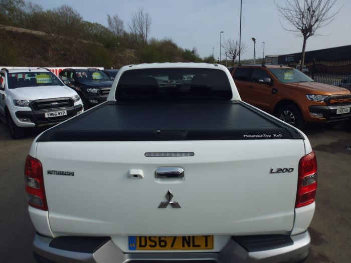 Mitsubishi L200 2.4 Double Cab DI-D 178 Warrior 4WD Four Wheel Drive Diesel White