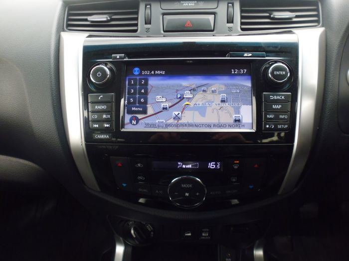Nissan Navara Double Cab Pick Up Tekna 2.3dCi 190 4WD Pick Up Diesel Blue