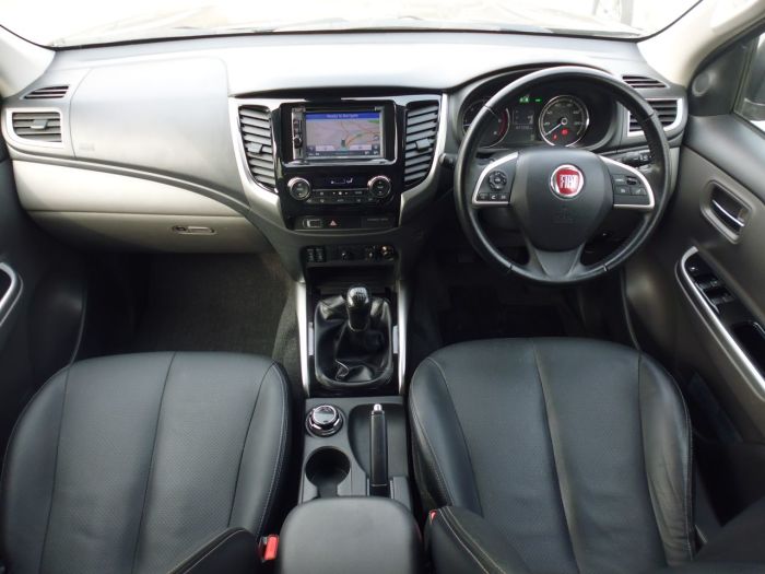 Fiat Fullback 2.4 180hp LX Double Cab Pick Up Pick Up Diesel Black