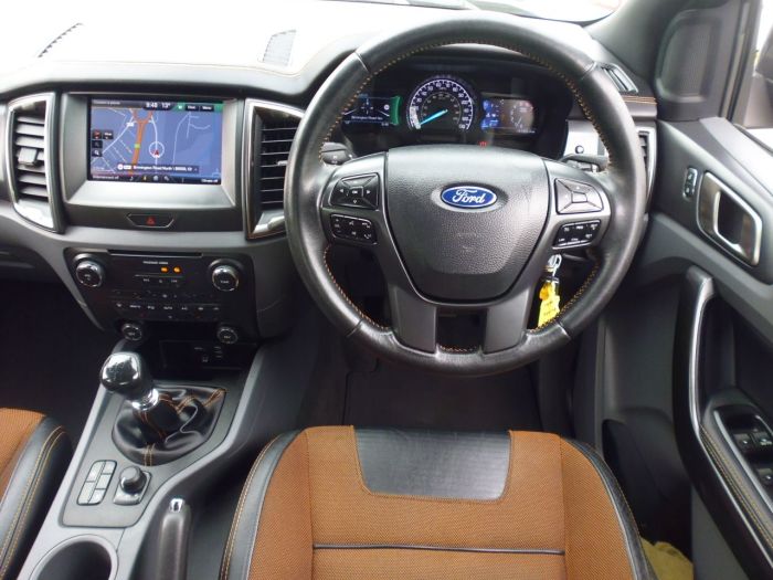Ford Ranger Pick Up Double Cab Wildtrak 3.2 TDCi 200 Pick Up Diesel Black
