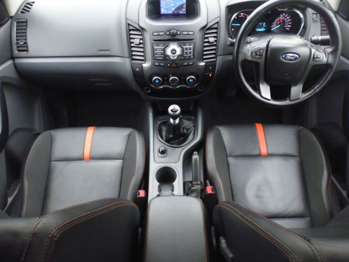 Ford Ranger Pick Up Double Cab Wildtrak 3.2 TDCi 4WD Pick Up Diesel Black