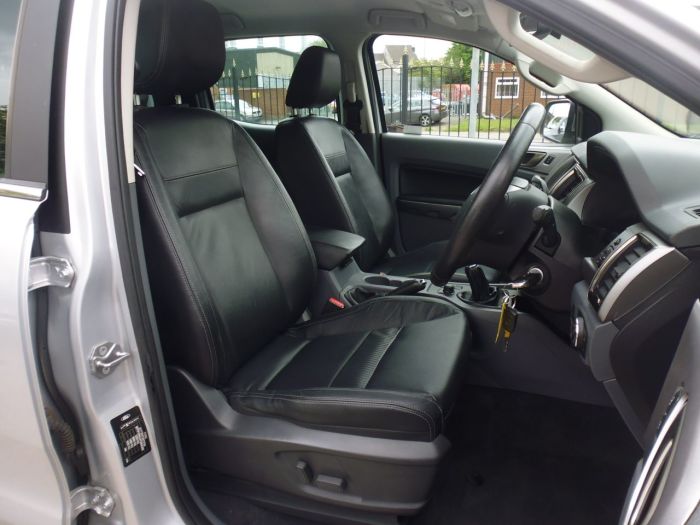Ford Ranger Pick Up Double Cab Limited 1 3.2 TDCi 200 Pick Up Diesel Silver