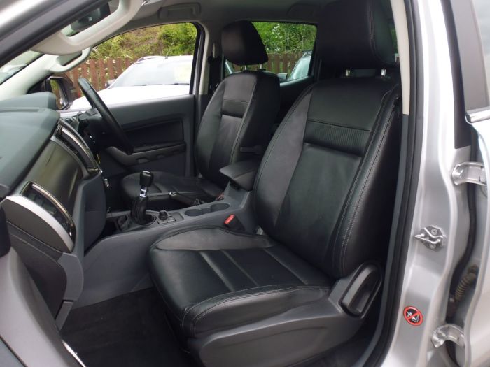Ford Ranger Pick Up Double Cab Limited 1 3.2 TDCi 200 Pick Up Diesel Silver