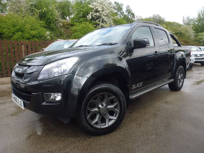 Isuzu D-max 2.5TD Blade Double Cab 4x4 Auto Pick Up Diesel Black