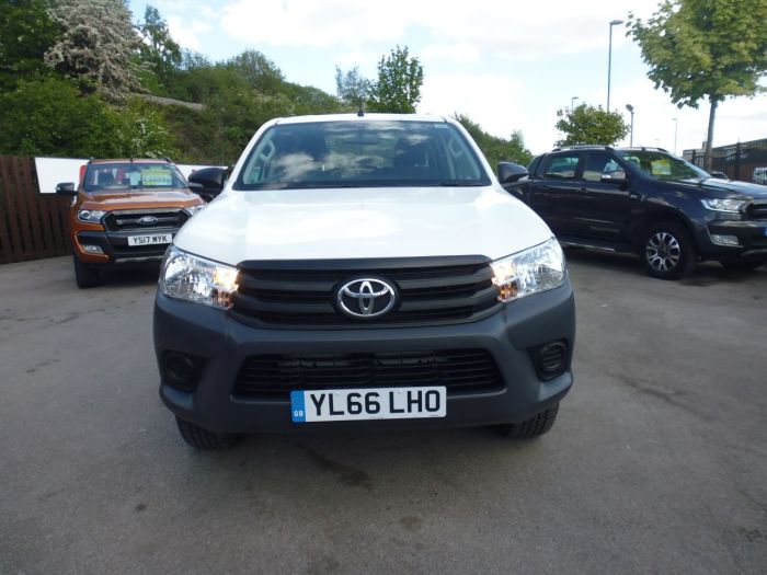 Toyota Hilux Active D/Cab Pick Up 2.4 D-4D Four Wheel Drive Diesel White