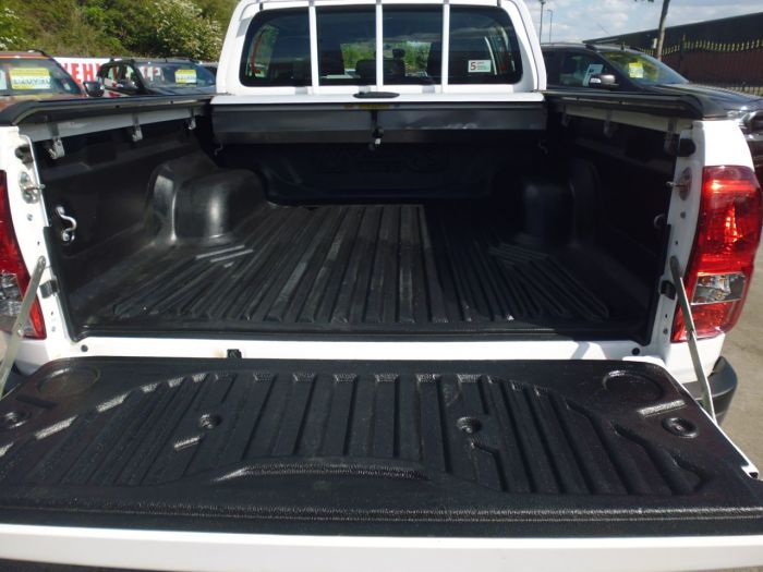 Toyota Hilux Active D/Cab Pick Up 2.4 D-4D Four Wheel Drive Diesel White