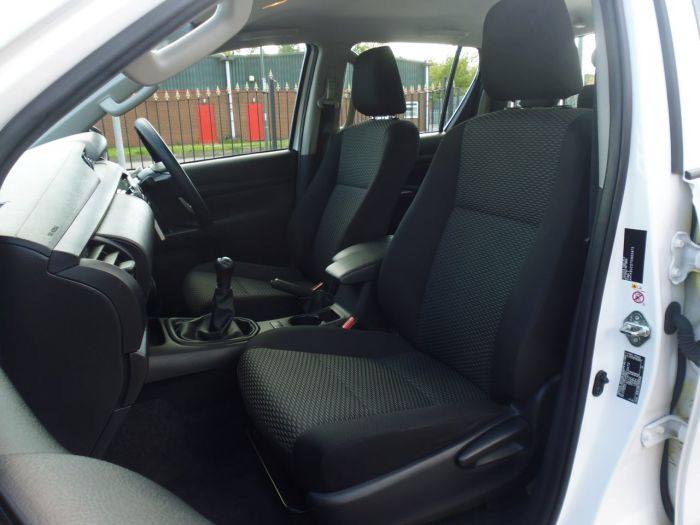 Toyota Hilux Active D/Cab Pick Up 2.4 D-4D Four Wheel Drive Diesel White