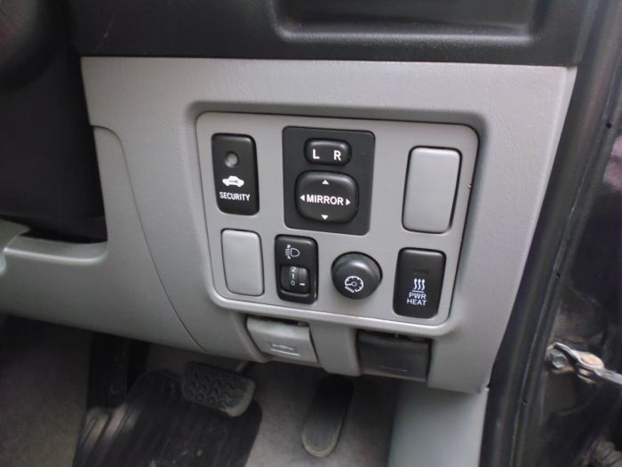 Toyota Hilux HL3 Double Cab Pick Up 3.0 D-4D 4WD Auto Pick Up Diesel Black