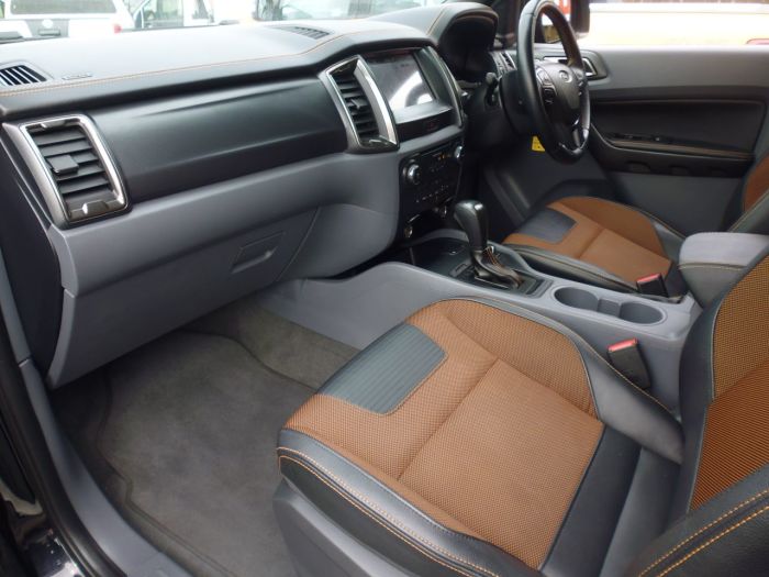 Ford Ranger Pick Up Double Cab Wildtrak 3.2 TDCi 200 Auto Pick Up Diesel Black