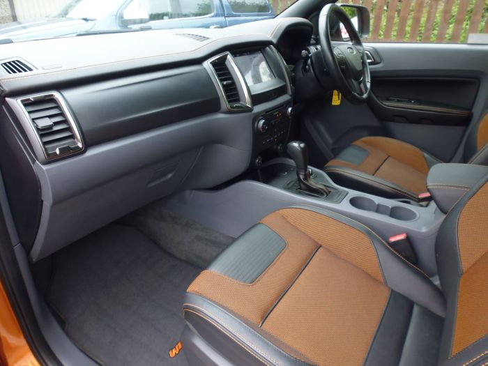 Ford Ranger 3.2 RANGER WILDTRAK 4X4 TDCI Pick Up Diesel Orange