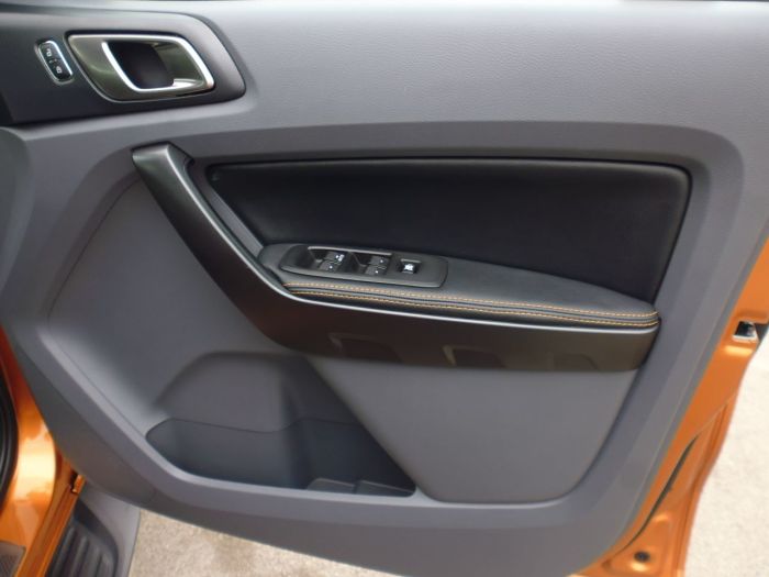Ford Ranger 3.2 RANGER WILDTRAK 4X4 TDCI Pick Up Diesel Orange