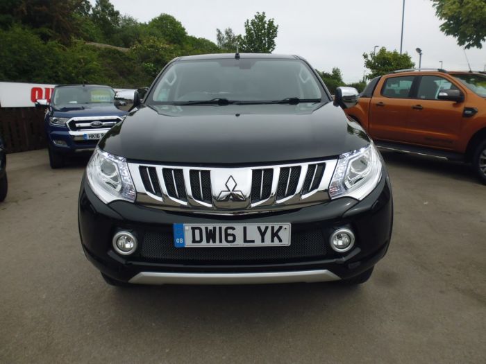 Mitsubishi L200 2.4 Double Cab DI-D 178 Barbarian 4WD Auto Pick Up Diesel Black
