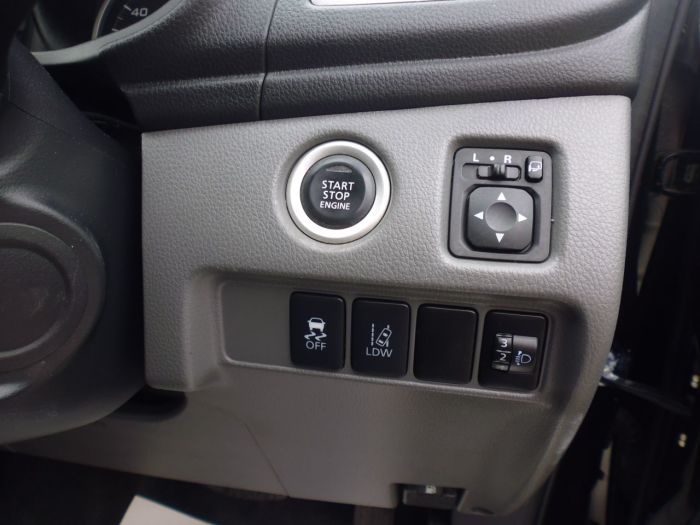 Mitsubishi L200 2.4 Double Cab DI-D 178 Barbarian 4WD Auto Pick Up Diesel Black