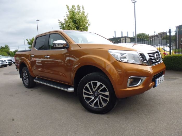 Nissan Navara Double Cab Pick Up N-Connecta 2.3dCi 190 4WD Pick Up Diesel Yellow