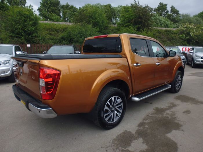 Nissan Navara Double Cab Pick Up N-Connecta 2.3dCi 190 4WD Pick Up Diesel Yellow