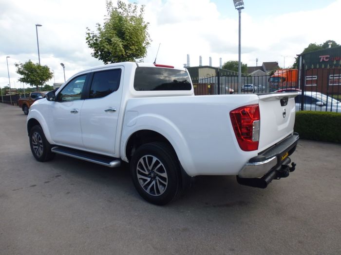 Nissan Navara Double Cab Pick Up Acenta+ 2.3dCi 190 4WD Pick Up Diesel White