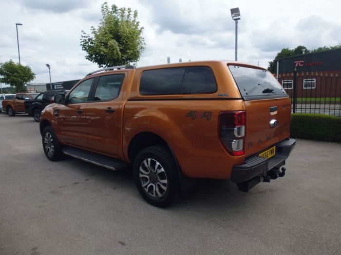 Ford Ranger Pick Up Double Cab Wildtrak 3.2 TDCi 200 Pick Up Diesel Orange