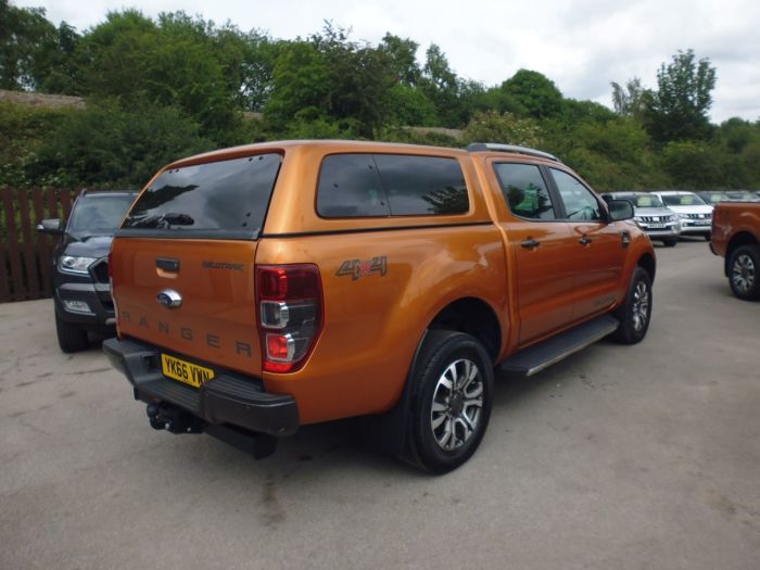 Ford Ranger Pick Up Double Cab Wildtrak 3.2 TDCi 200 Pick Up Diesel Orange