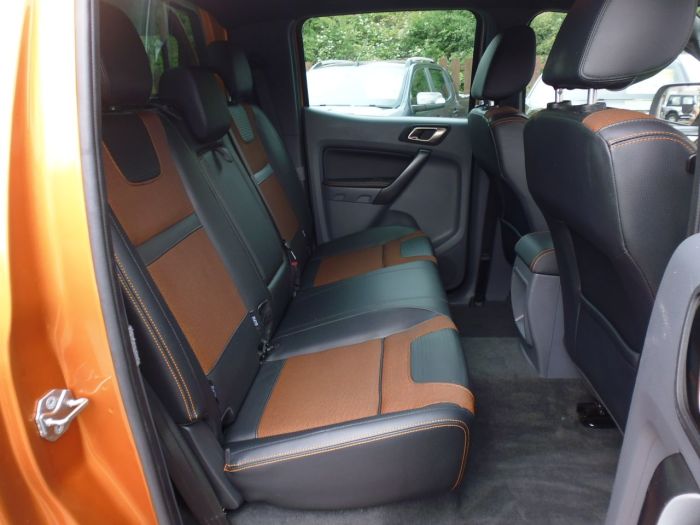 Ford Ranger Pick Up Double Cab Wildtrak 3.2 TDCi 200 Pick Up Diesel Orange