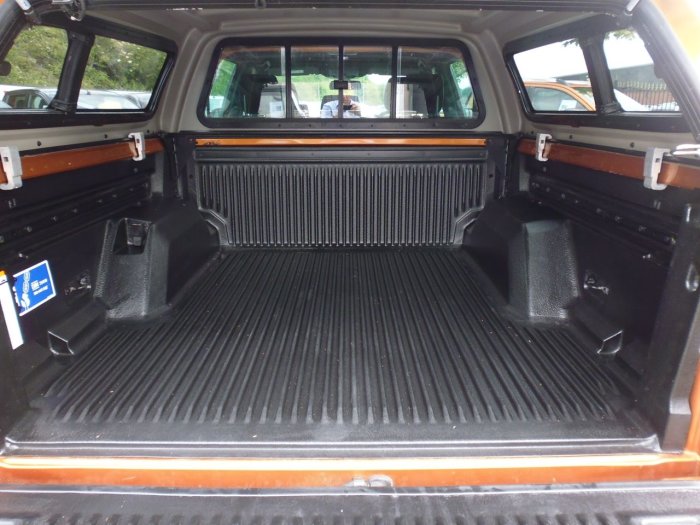 Ford Ranger Pick Up Double Cab Wildtrak 3.2 TDCi 200 Pick Up Diesel Orange