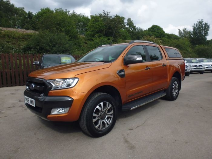 Ford Ranger Pick Up Double Cab Wildtrak 3.2 TDCi 200 Pick Up Diesel Orange