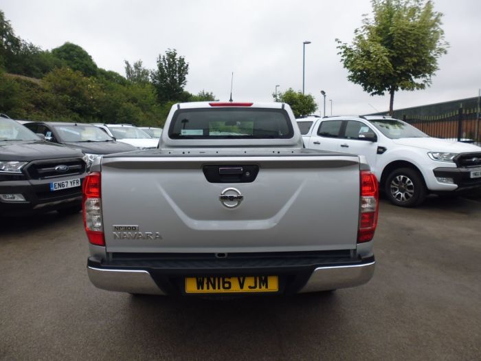 Nissan Navara King Cab Pick Up Acenta 2.3dCi 160 4WD Pick Up Diesel Silver